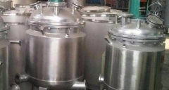 不鏽鋼(gāng)攪拌釜的結構性能你知道多少?